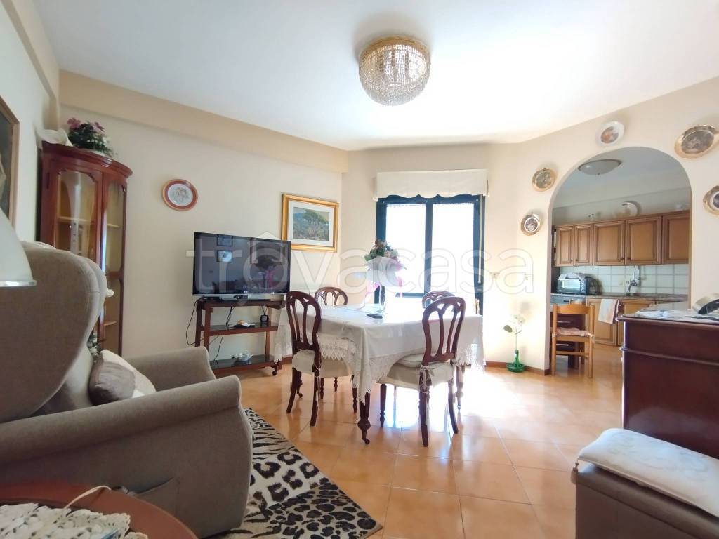 appartamento in vendita a Pistoia in zona Bottegone