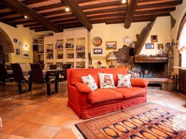 casa indipendente in vendita a Pistoia