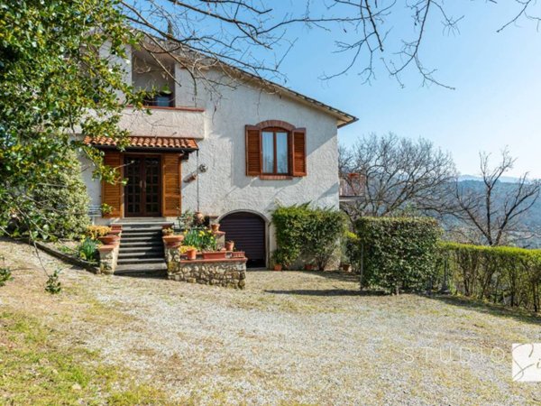 casa indipendente in vendita a Pistoia