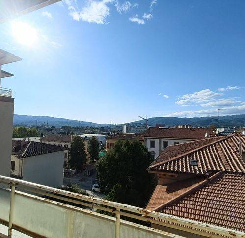 appartamento in vendita a Pistoia in zona Centro Città