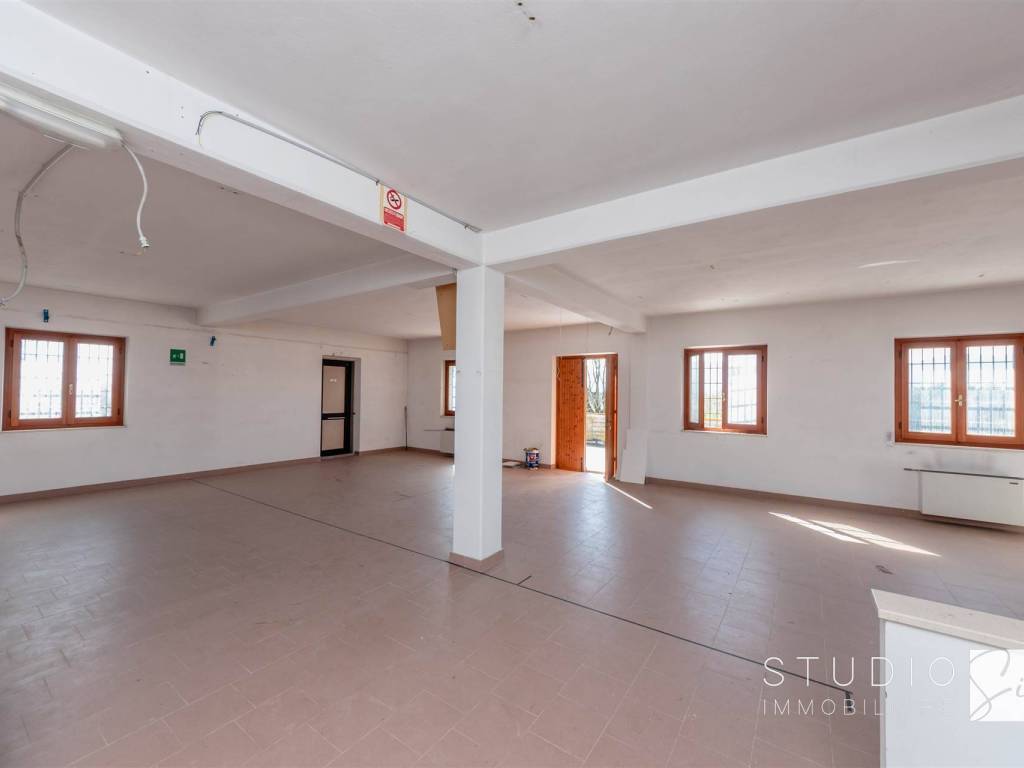 casa indipendente in vendita a Pistoia in zona Spazzavento