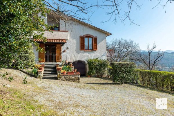 casa indipendente in vendita a Pistoia