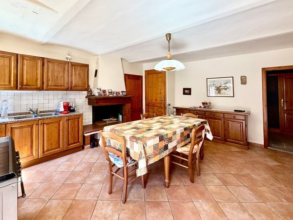 casa indipendente in vendita a Pistoia