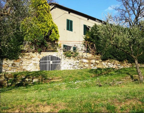 casa indipendente in vendita a Pistoia in zona Valdibure