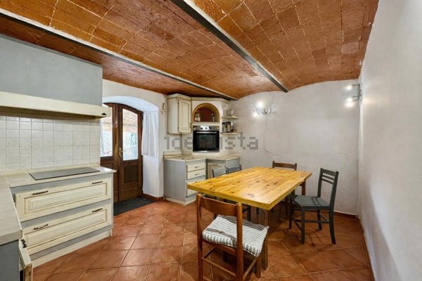 casa indipendente in vendita a Pistoia in zona San Felice