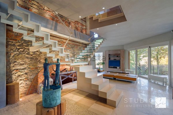 casa indipendente in vendita a Pistoia in zona Centro Città