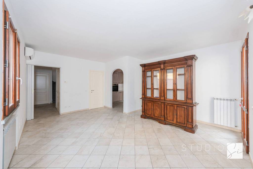 casa indipendente in vendita a Pistoia in zona Stadio