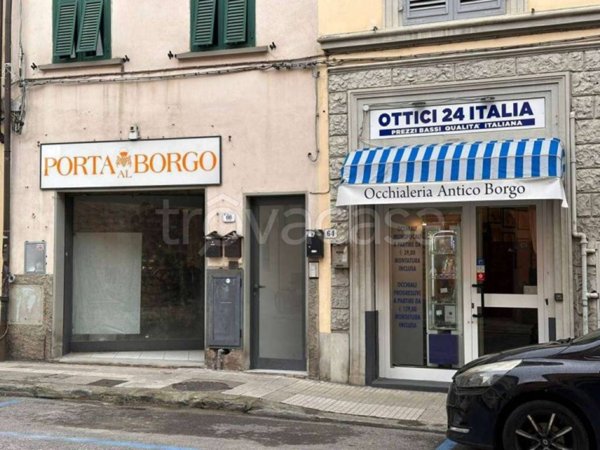 negozio in vendita a Pistoia in zona Centro Città