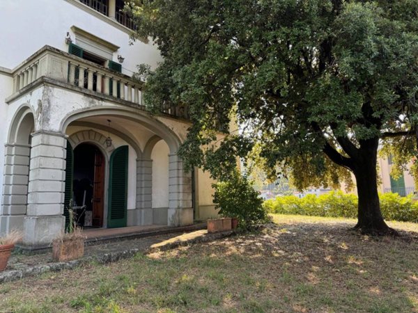 casa indipendente in vendita a Pistoia in zona Centro Città