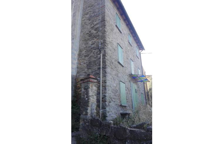 casa indipendente in vendita a Pistoia in zona Villa di Baggio