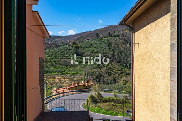 casa indipendente in vendita a Pistoia in zona Baggio