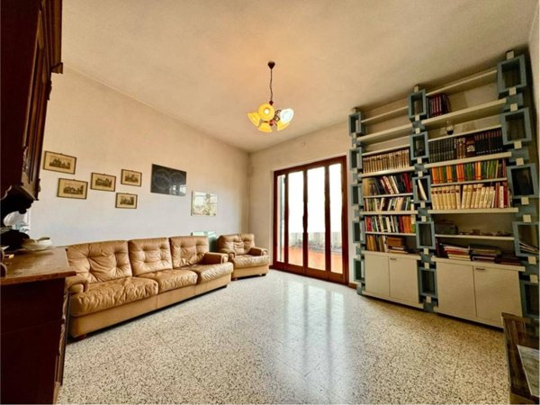 casa indipendente in vendita a Pistoia in zona Spazzavento