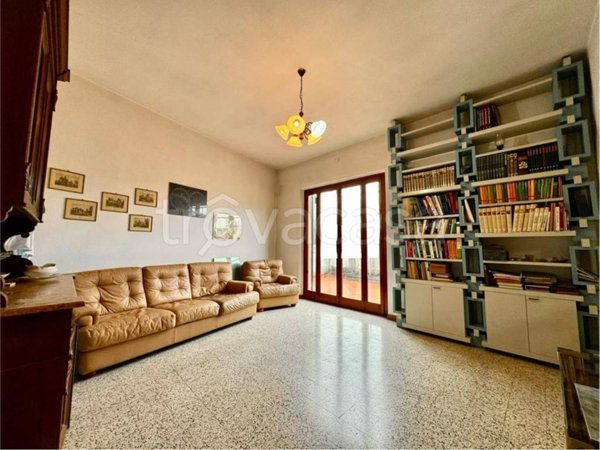 casa indipendente in vendita a Pistoia in zona Spazzavento