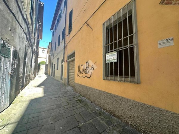 casa semindipendente in vendita a Pistoia in zona Centro Città