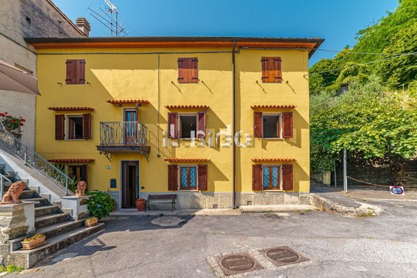 appartamento in vendita a Pistoia in zona Cireglio