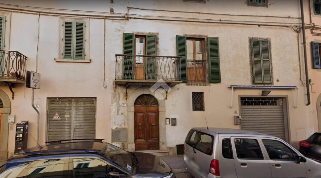 negozio in vendita a Pistoia in zona Centro Città