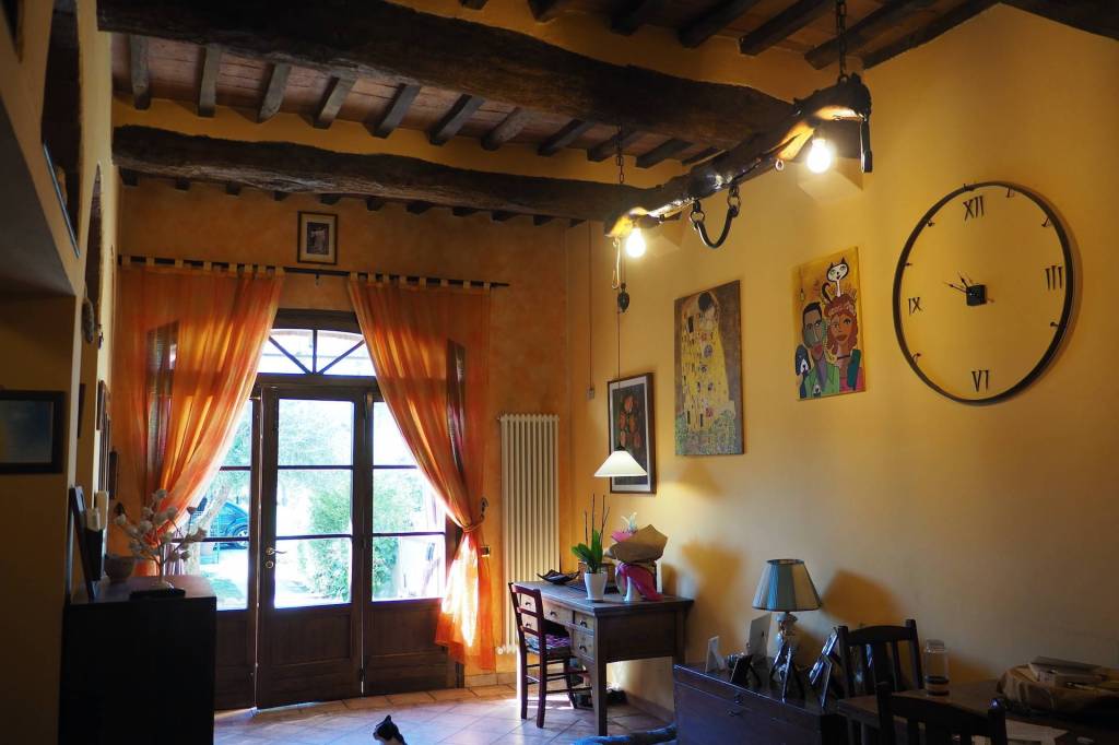 casa indipendente in vendita a Pistoia in zona Centro Città