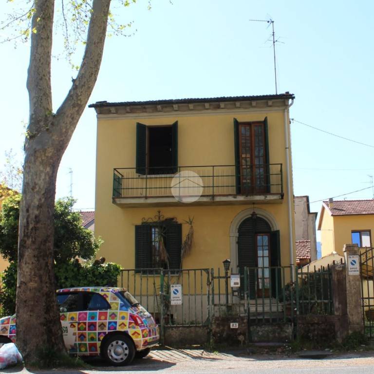 casa indipendente in vendita a Pistoia