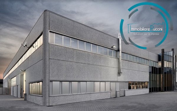 locale commerciale in vendita a Pistoia
