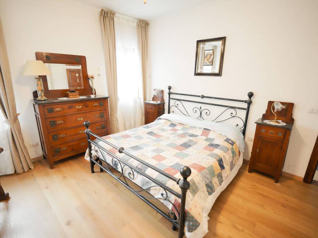 casa indipendente in vendita a Pistoia in zona Bottegone