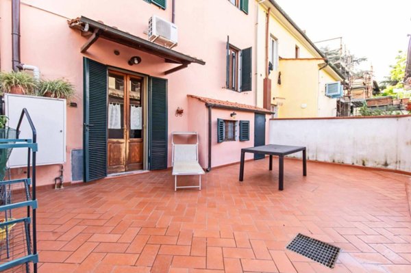 casa indipendente in vendita a Pistoia