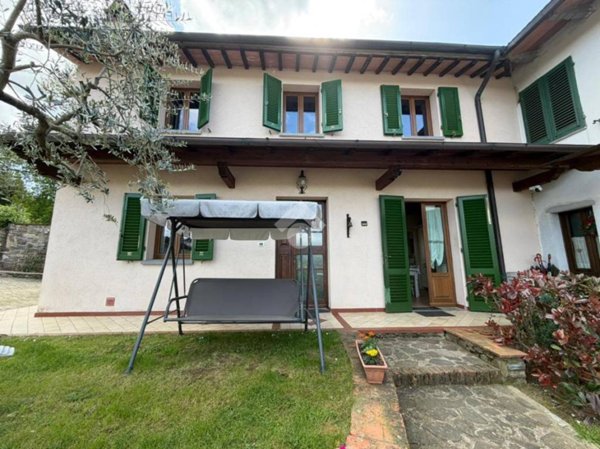 casa indipendente in vendita a Pistoia in zona Valdibrana