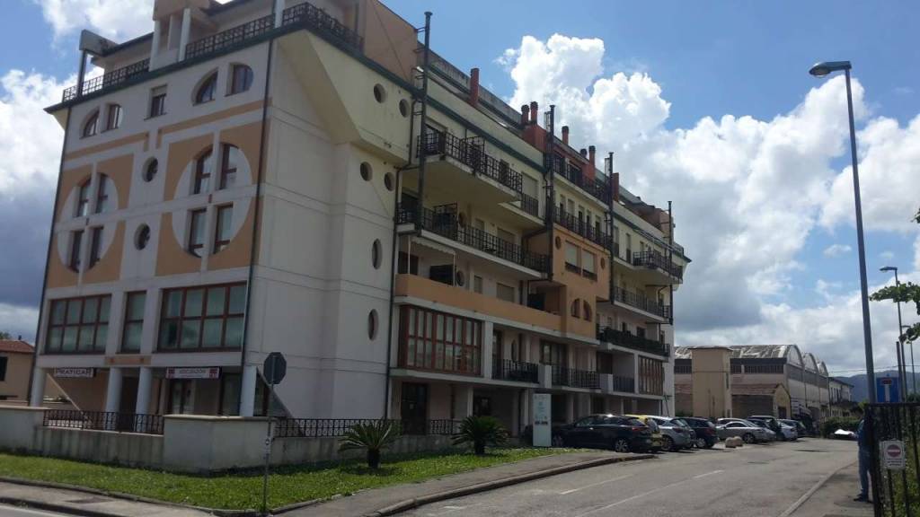 negozio in vendita a Pistoia