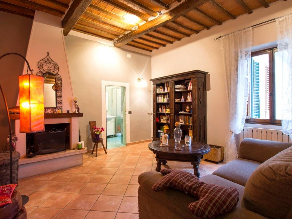 appartamento in vendita a Pistoia in zona Stadio