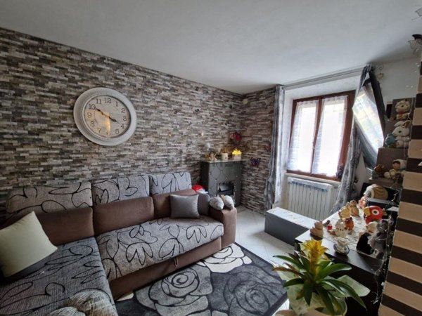 casa indipendente in vendita a Pistoia in zona Spazzavento