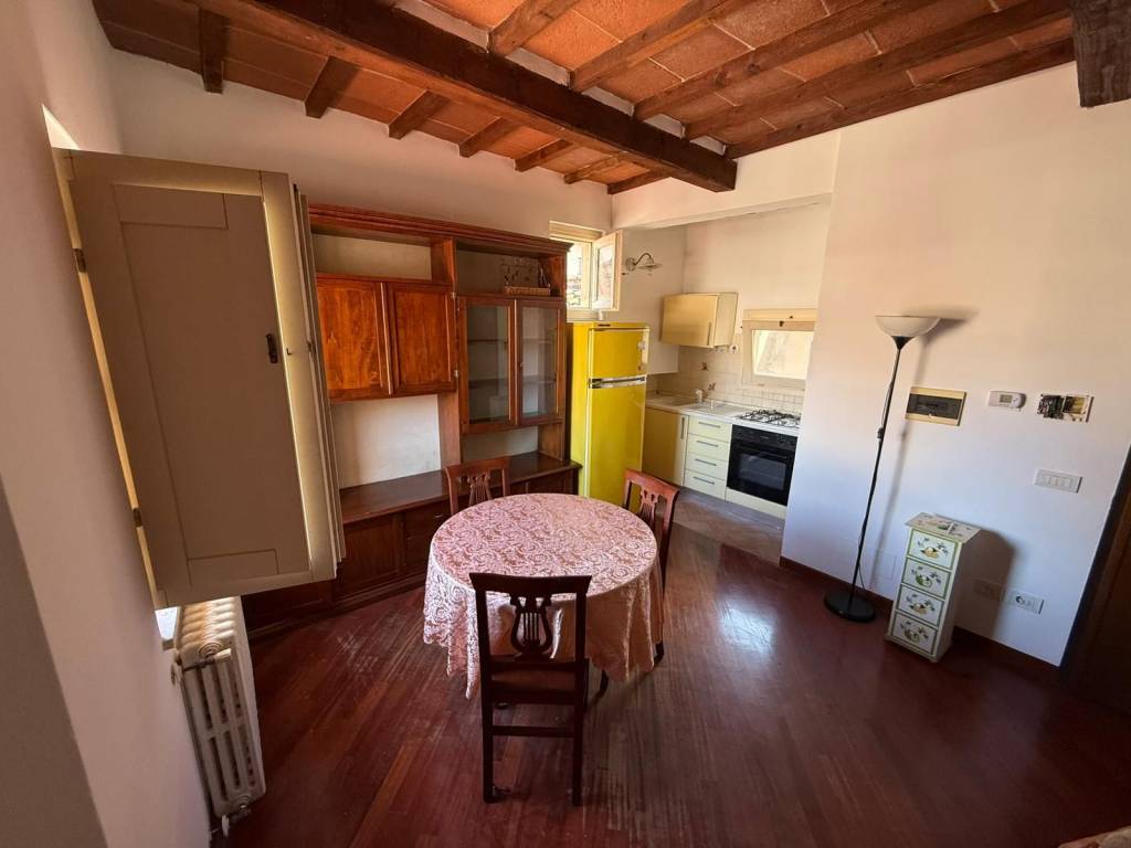 appartamento in vendita a Pistoia in zona Centro Città