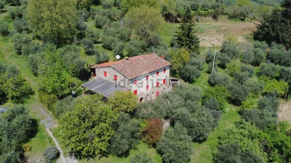 casa indipendente in vendita a Pistoia in zona Arcigliano