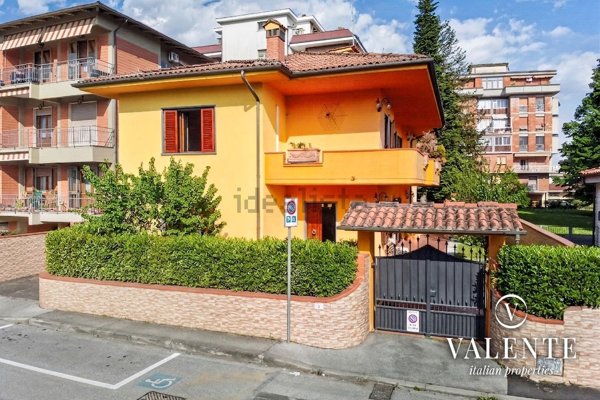 casa indipendente in vendita a Pistoia