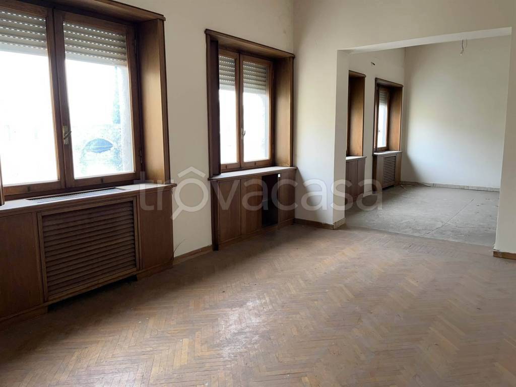 appartamento in vendita a Pistoia in zona Centro Città