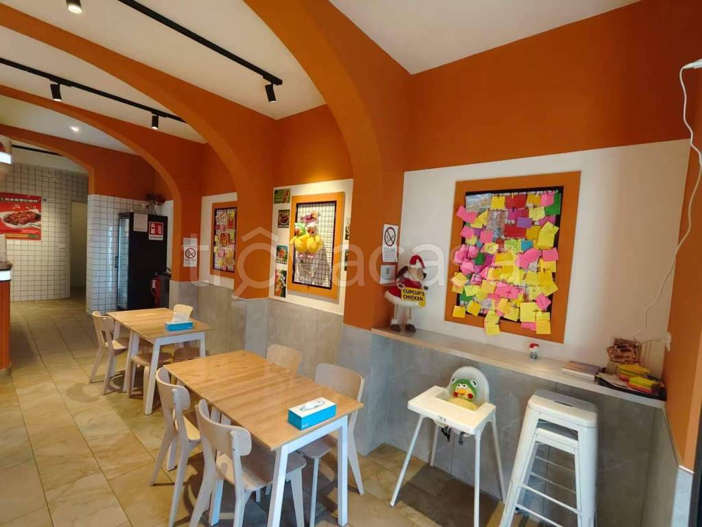 negozio in vendita a Pistoia in zona Centro Città
