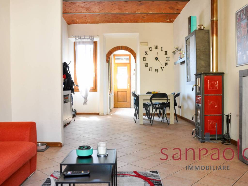casa indipendente in vendita a Pistoia in zona Spazzavento