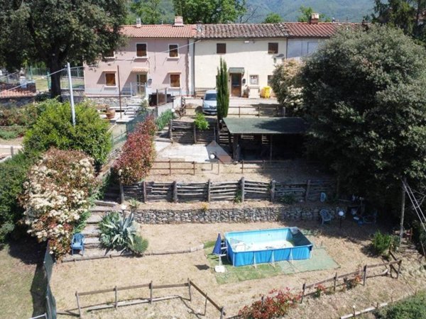 casa indipendente in vendita a Pistoia in zona Sammommè