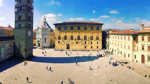 appartamento in vendita a Pistoia in zona Centro Città