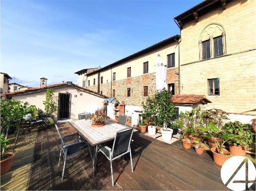 appartamento in vendita a Pistoia in zona Centro Città