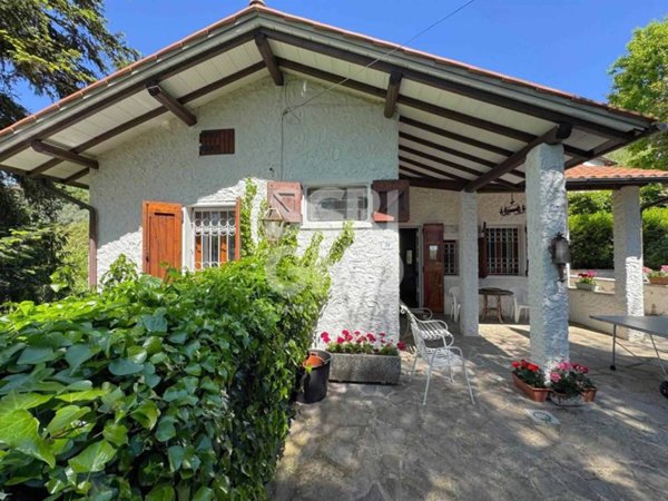 casa indipendente in vendita a Pistoia
