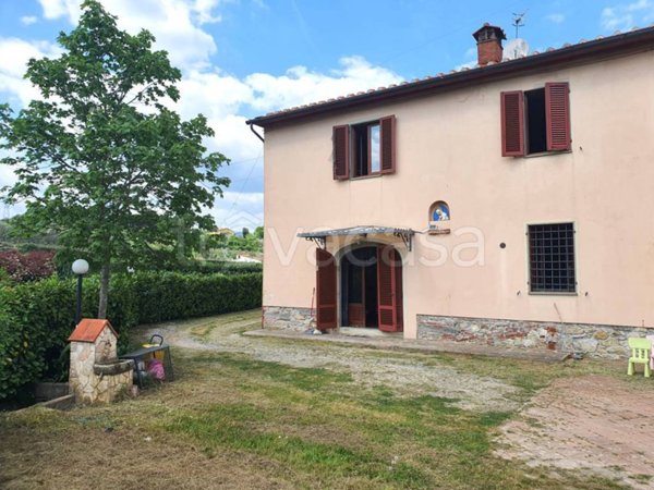casa indipendente in vendita a Pistoia in zona Spazzavento