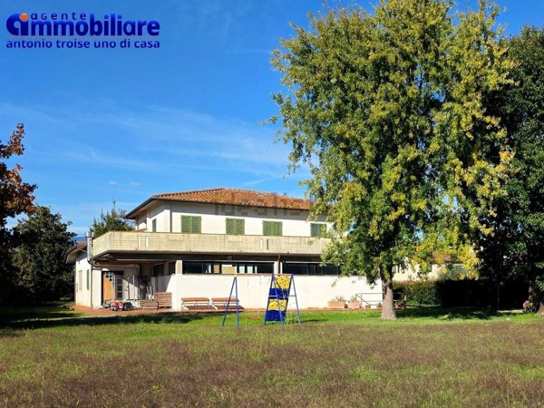 casa indipendente in vendita a Pistoia in zona Bottegone