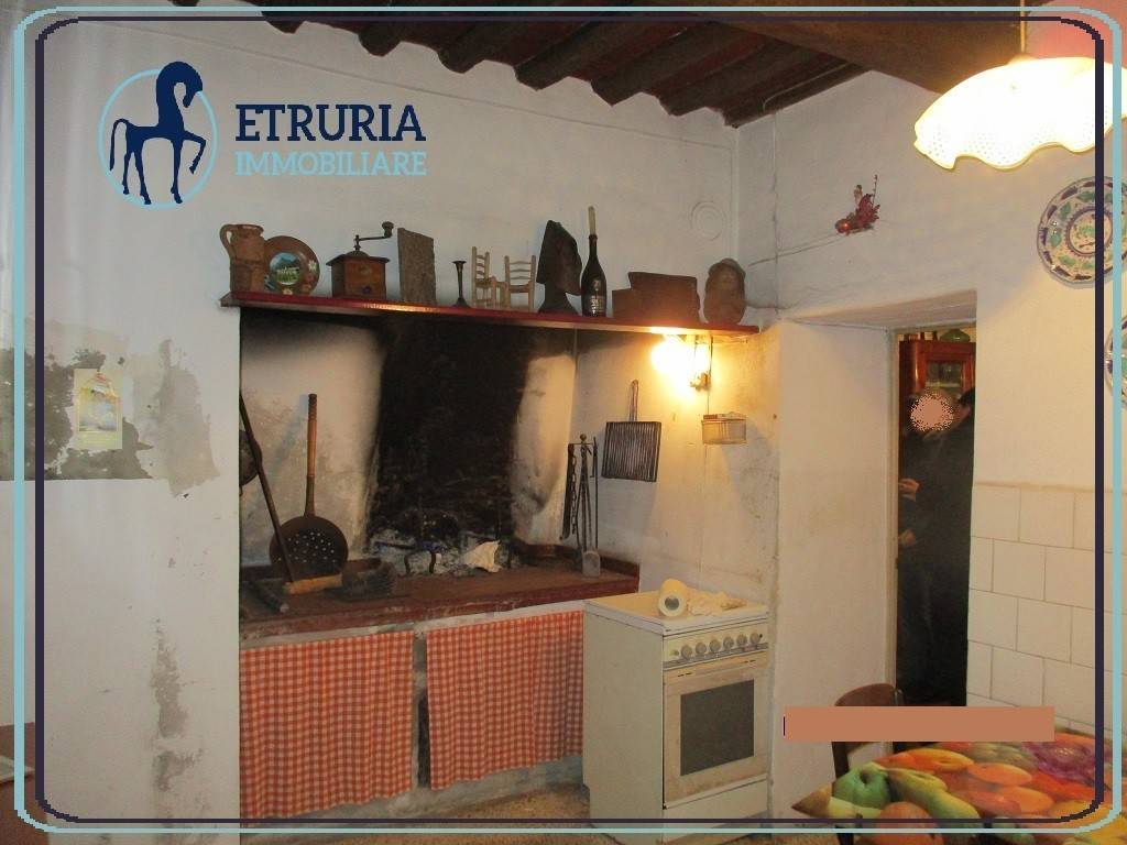 casa indipendente in vendita a Pistoia in zona Santomoro