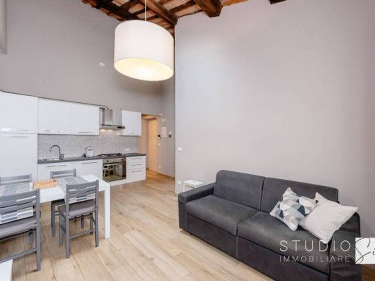 appartamento in vendita a Pistoia in zona Centro Città