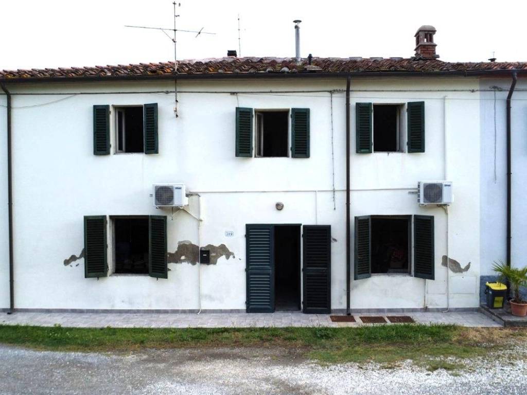 casa indipendente in vendita a Pistoia