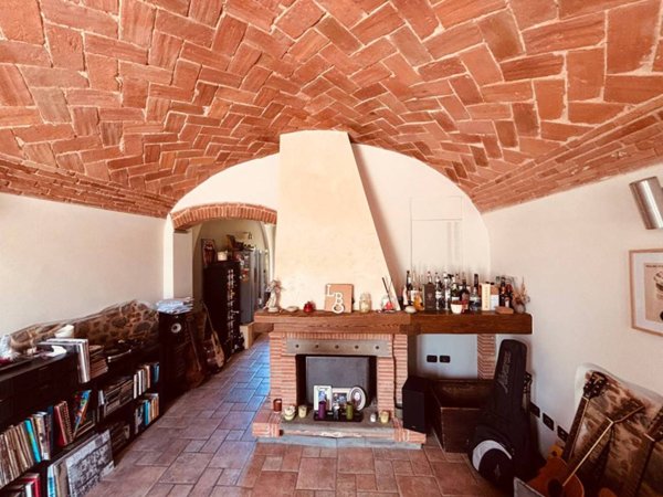 casa indipendente in vendita a Pistoia in zona Spazzavento