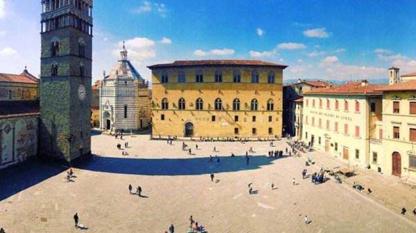 appartamento in vendita a Pistoia in zona Centro Città