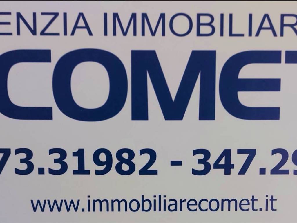 locale commerciale in vendita a Pistoia