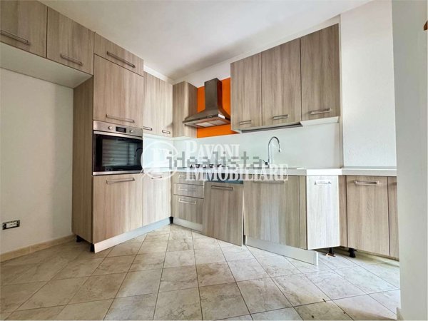 casa indipendente in vendita a Pistoia in zona Stadio
