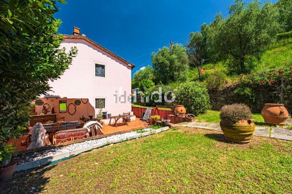 casa indipendente in vendita a Pistoia in zona San Felice
