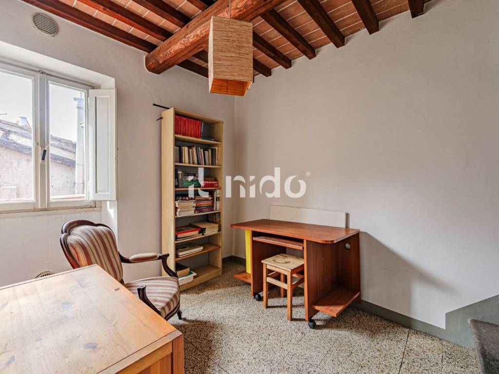 casa indipendente in vendita a Pistoia in zona Stadio